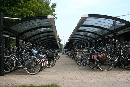 Station bicycle track photo