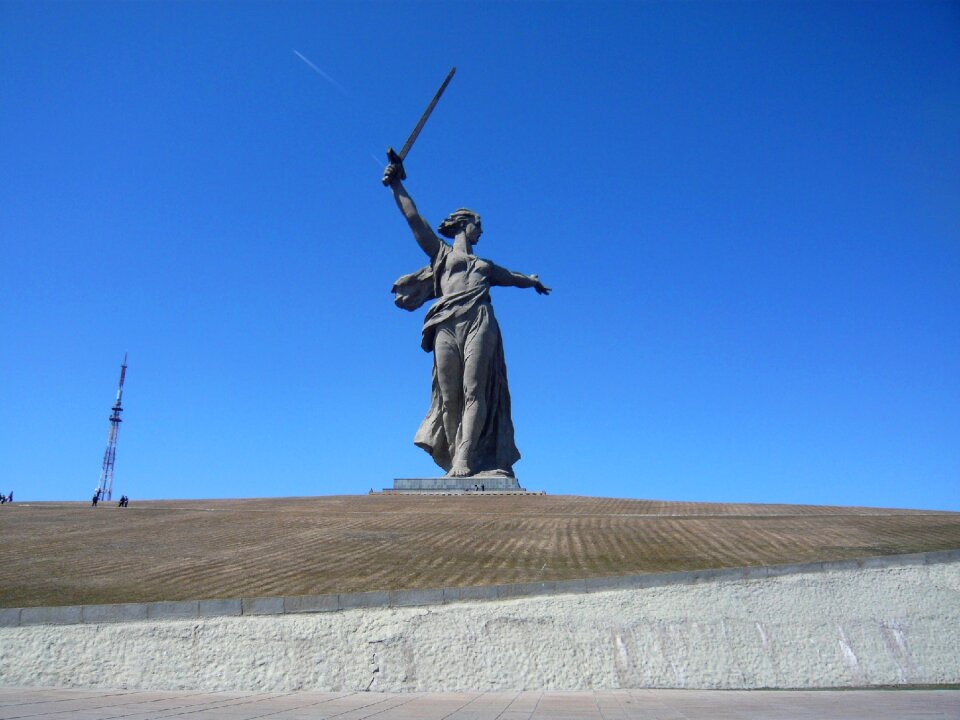 Monument historically sculpture
