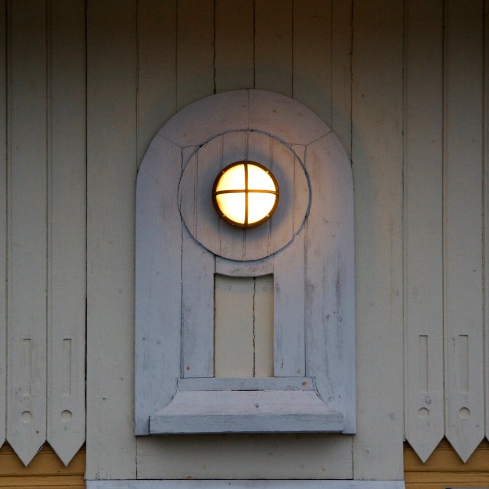 Lighting the outdoor light architectural