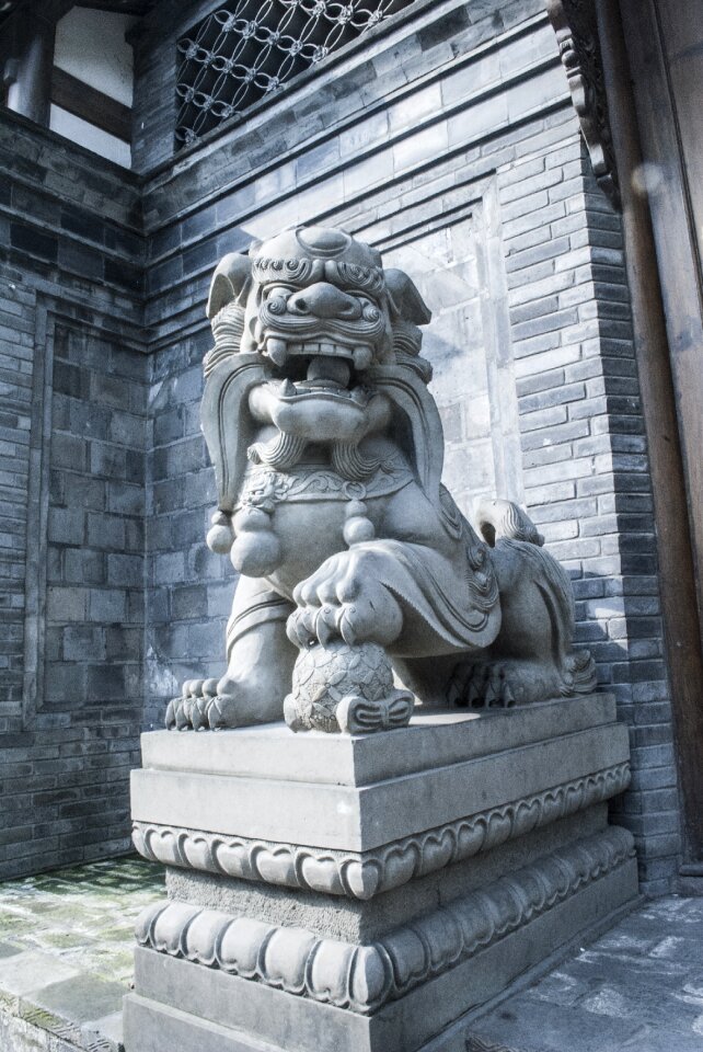 Statue culture asia