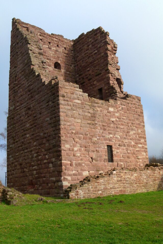 Old ruin break up