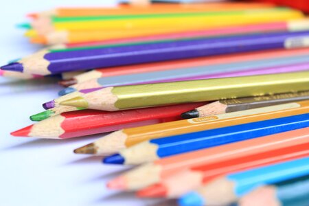 Pendidikan pensil warna
