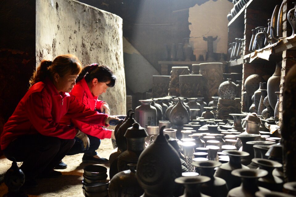 Black pottery kiln pottery kiln