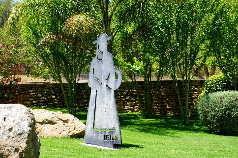 Green statue park
