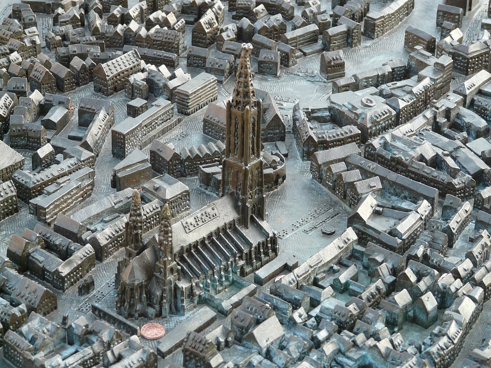 Münster ulm metal plate
