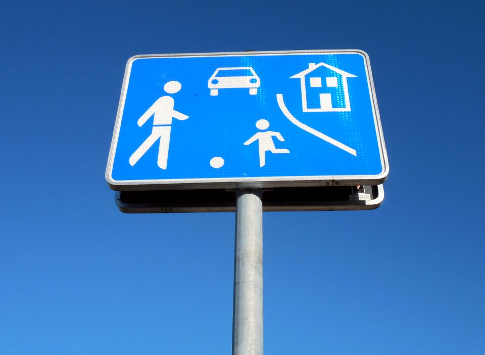 Play street sign note