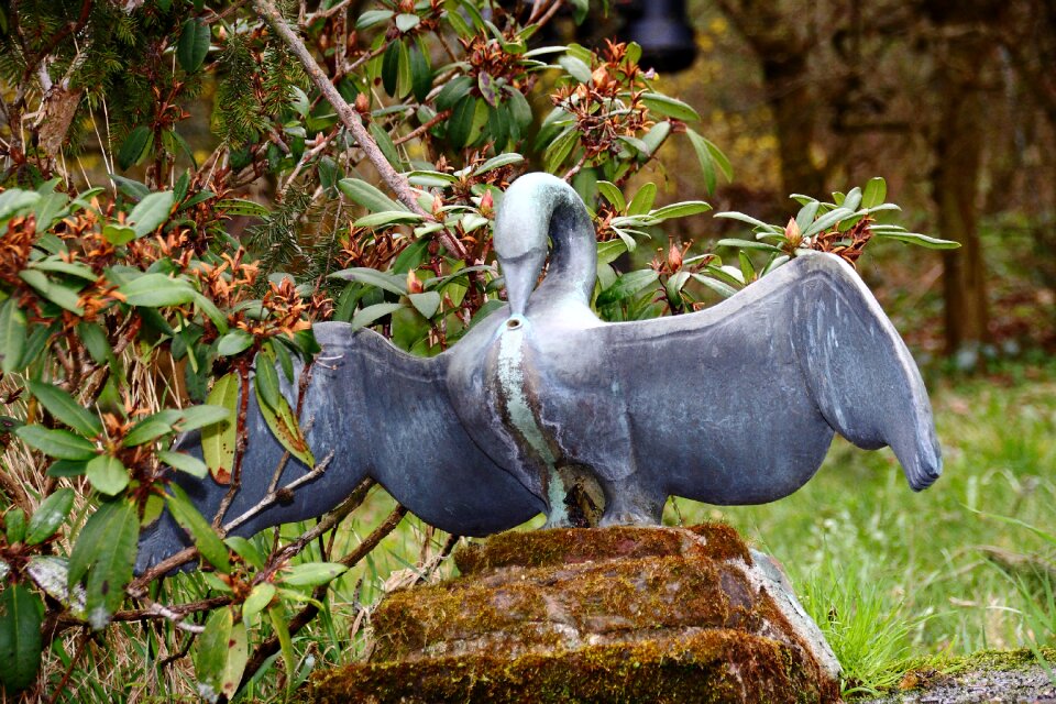 Gargoyle figure bird