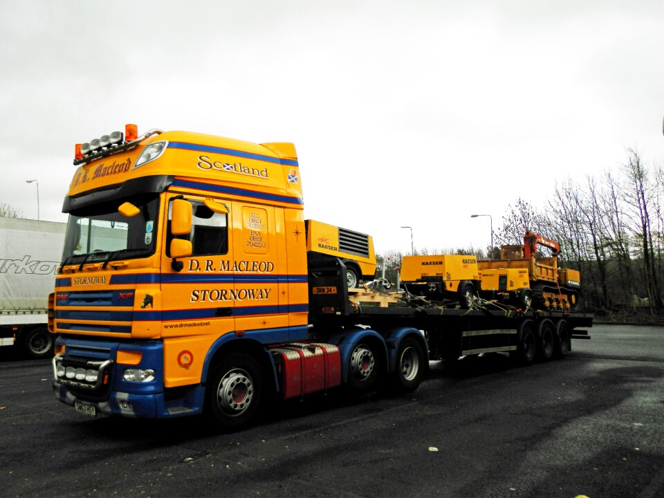 Tractor road parking