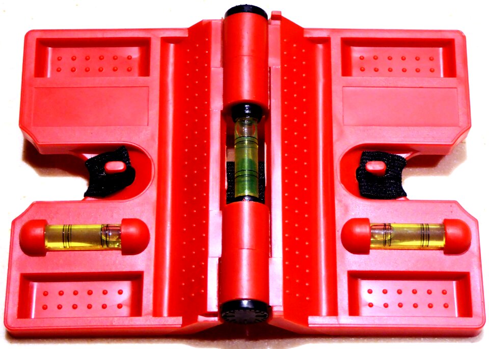 Red building red tools