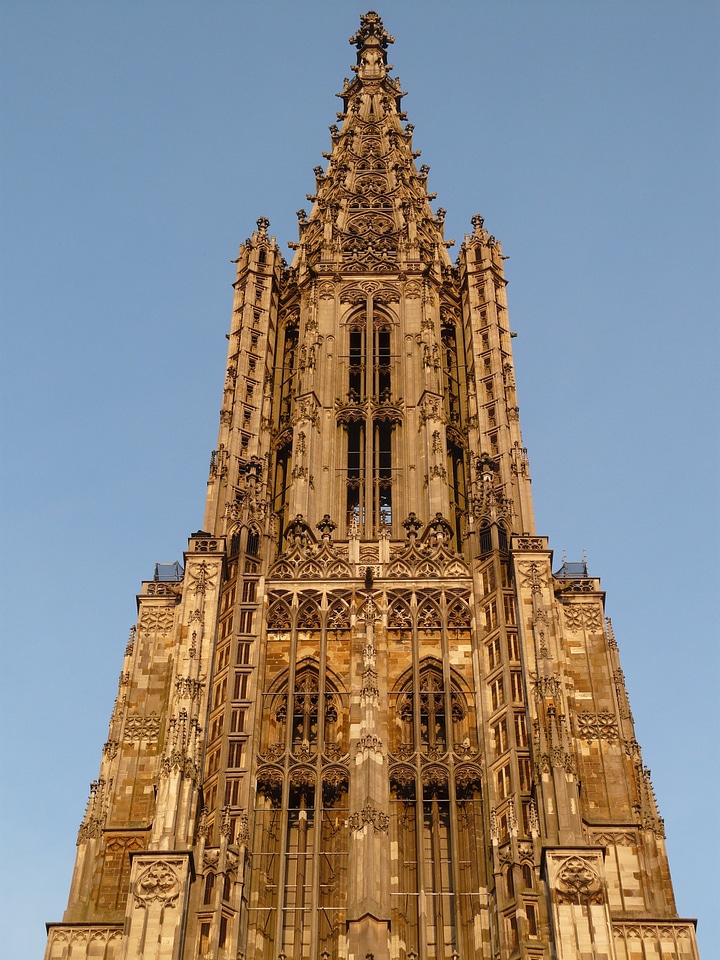 Building facade architecture
