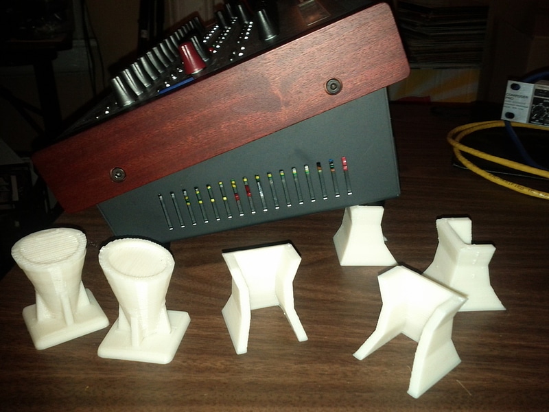 Desktop Equipment Tilt / Angle Foot