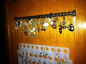 Earring holder