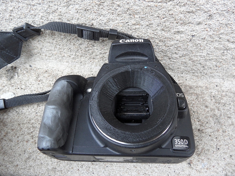 Clean Canon EF mount ring