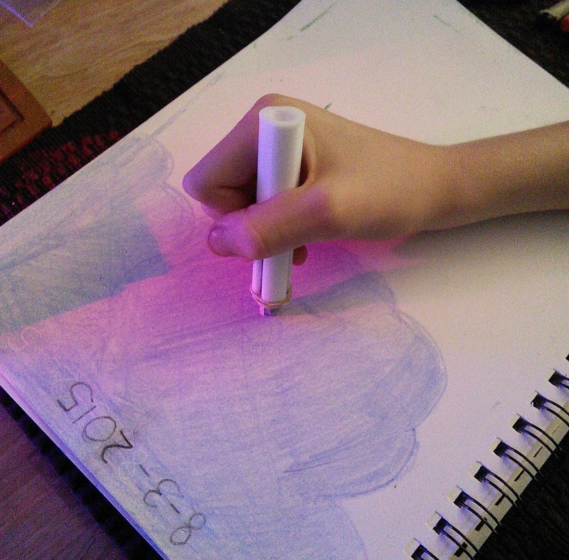 Crayon holder
