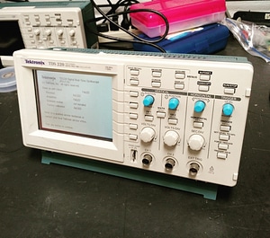 Tektronix Oscilloscope Dial/Knobs