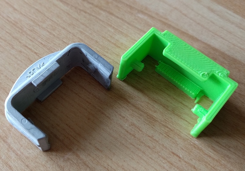 Dishwasher tray end stop