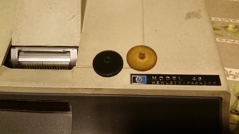 HP Model 46 vintage calculator repair - Gears 