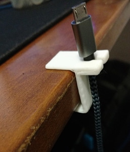 Simple cable holder