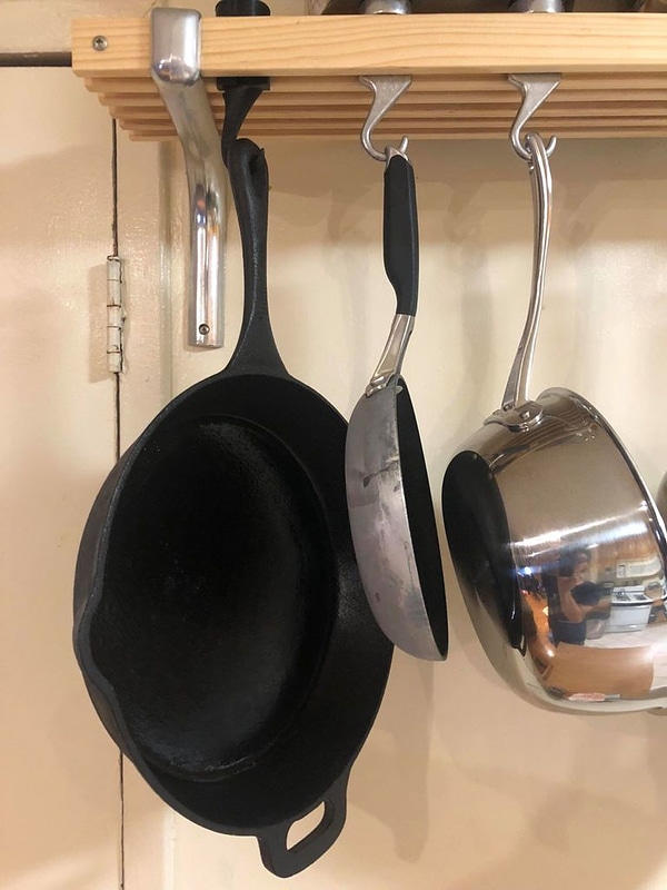 Pot hook for kitchen pot rack