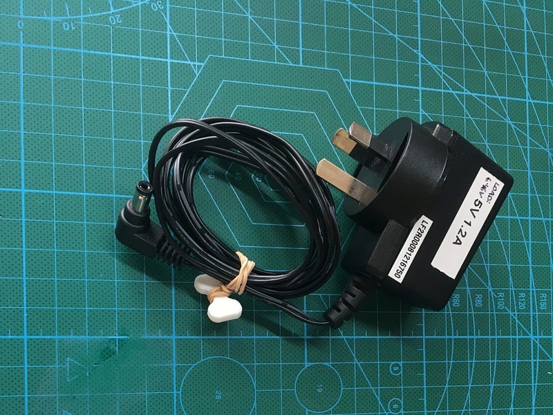 Dog-bone rubber band cable tie 