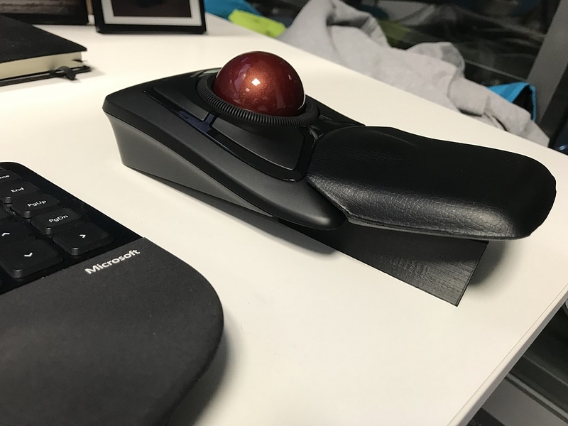 Kensington Expert Mouse wedge jack
