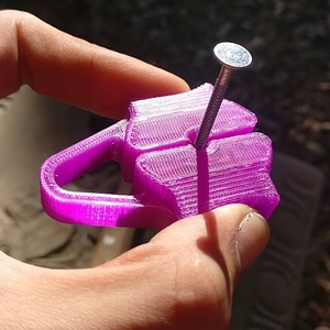 Nail Holder Gripper Grabber