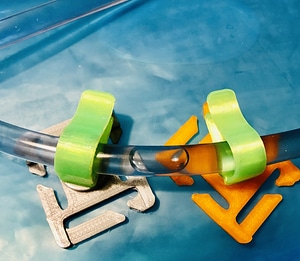 Water tube clip