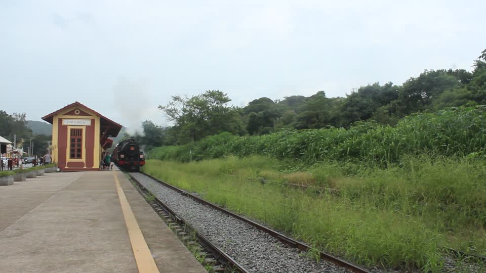 Train maria smoke station