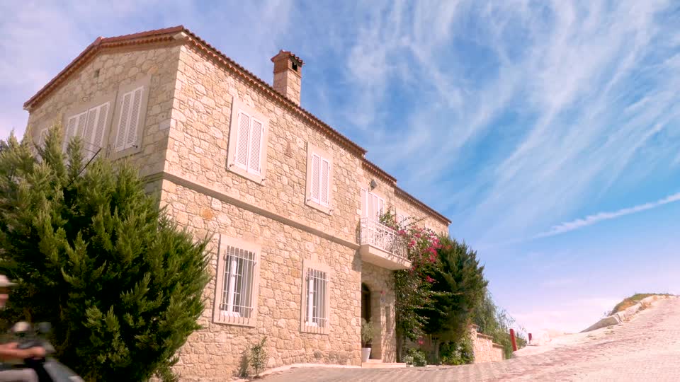 House stone street