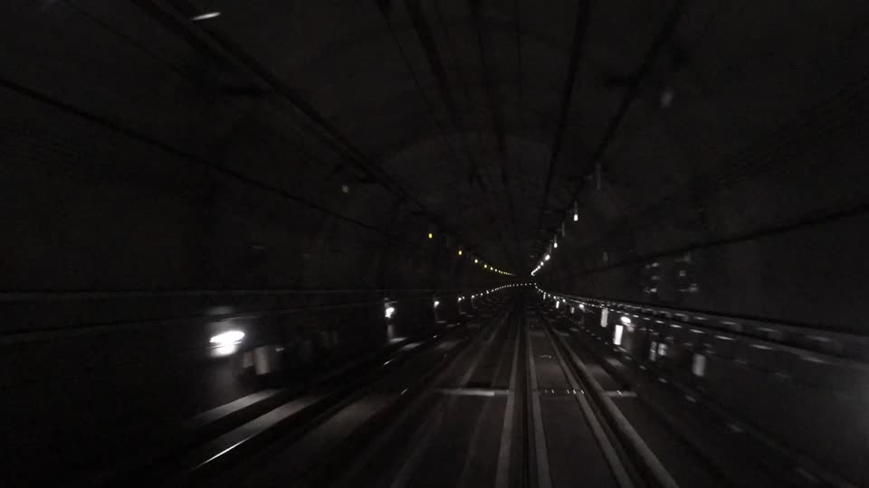 Subway seoul tunnel