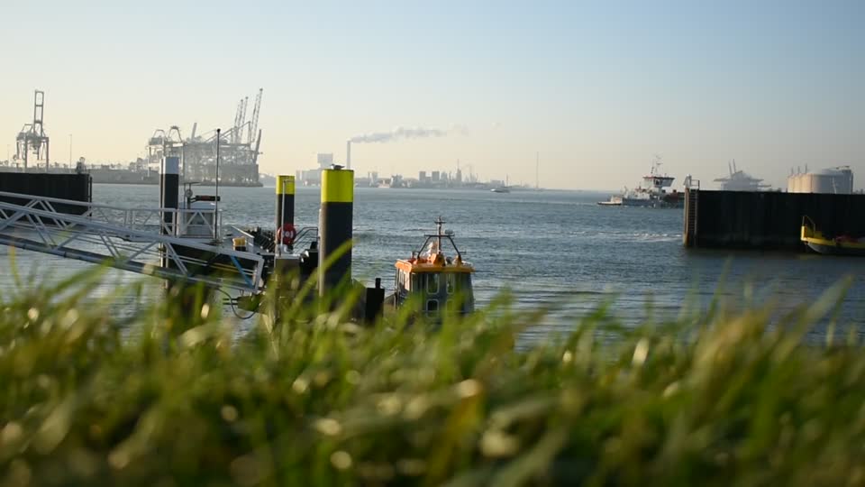 Port rotterdam shipping