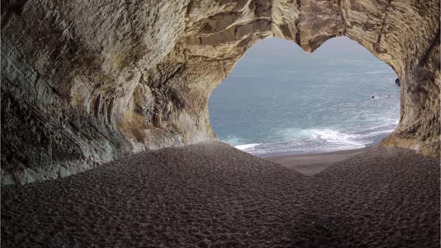 Ocean cave sea