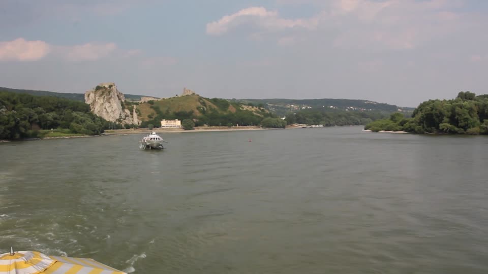 Hydrofoil vacations danube
