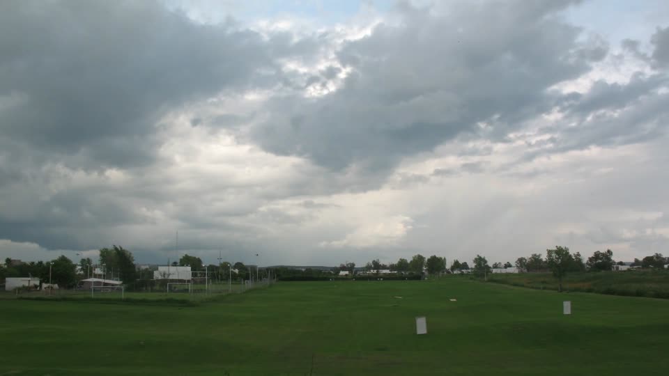 Clouds golf range mexico field