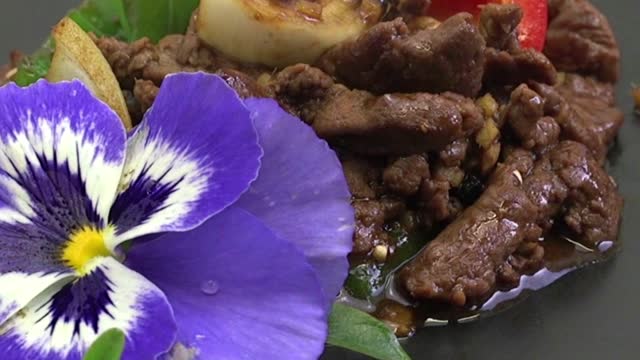 Peppered steak pepper