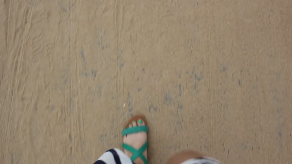Walking feet beach