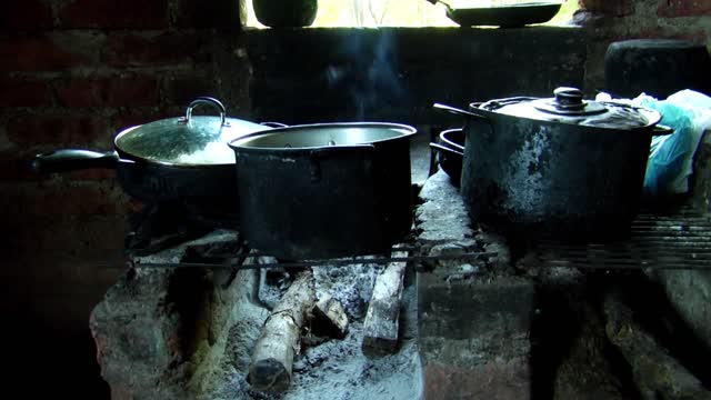 Nicaragua poverty kitchen wood