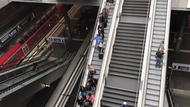 Escalator rail station