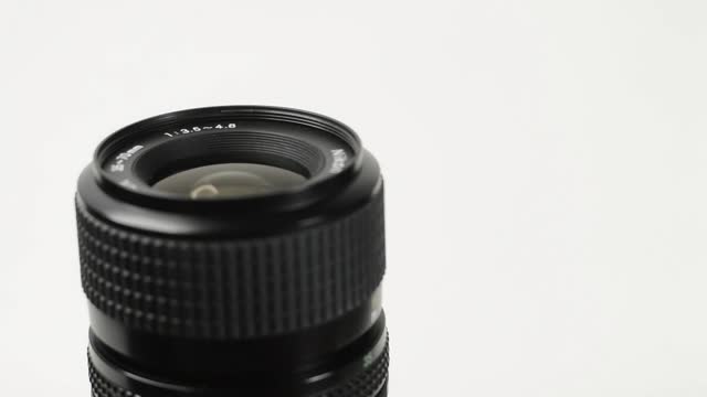 Camera lens reflex