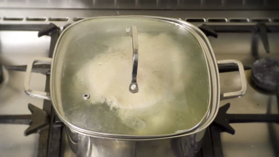 Nutrition chicken broth