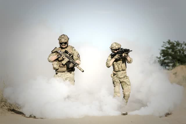 War desert guns