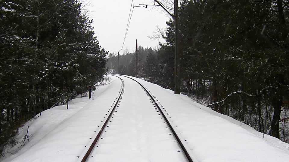 Tracks snow winter