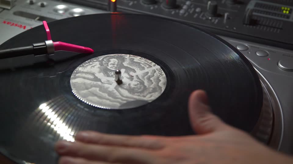 Dj scratch scratching