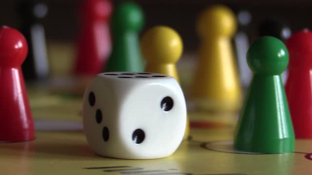 Not ludo board game gesellschaftsspiel
