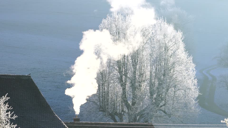 Smoke chimney smoking