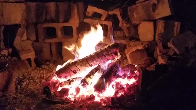 Campfire fire burn