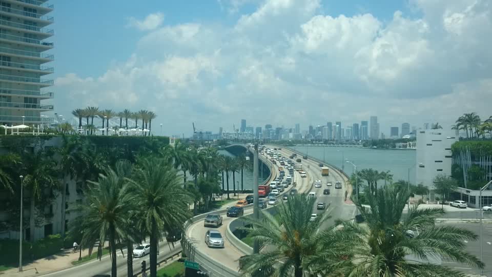 Traffic bridge sea