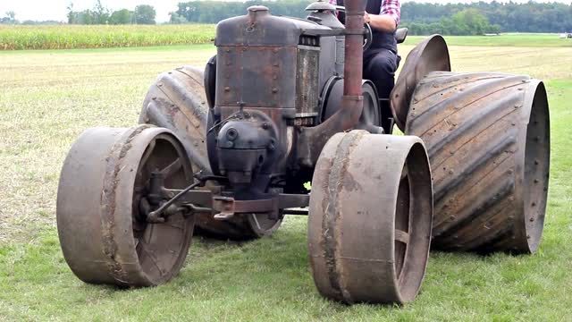Field harvest machine