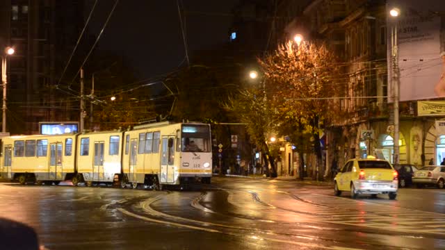 Tramway tram night
