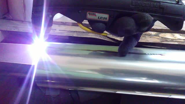 Cutting metal cutting plasma